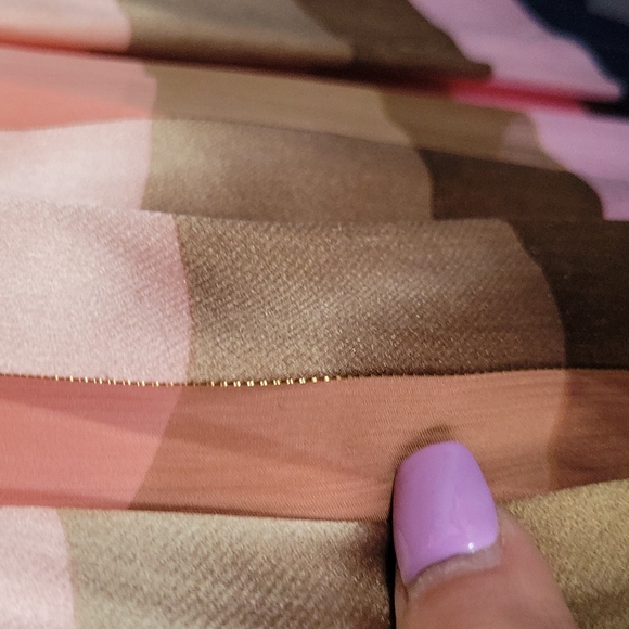 Size 10 -3 piece set. chiffon sleeveless top, accent scarf and pleated skirt - Picture 4 of 4